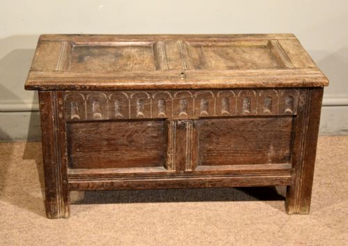 SMALL TWO PANEL OAK COFFER - ADDITIONAL PHOTO 5