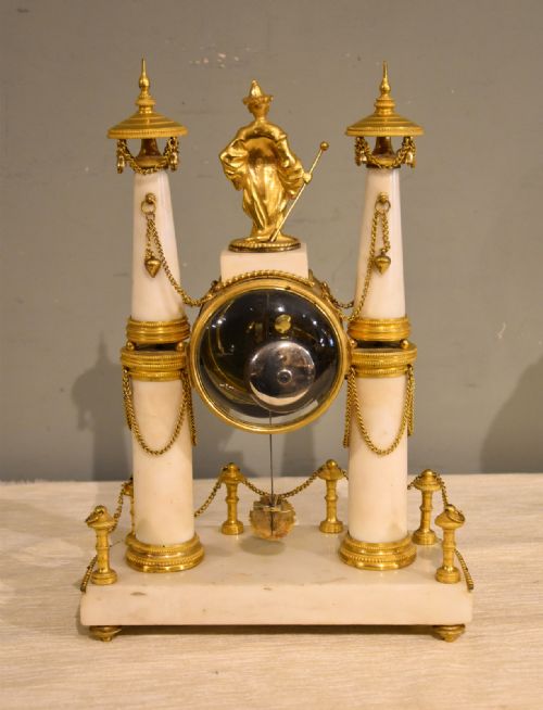 LOUIS XVI WHITE MARBLE AND ORMOLU MANTEL CLOCK - ADDITIONAL PHOTO 4