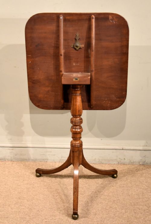 REGENCY MAHOGANY OBLONG LAMP TABLE - ADDITIONAL PHOTO 4
