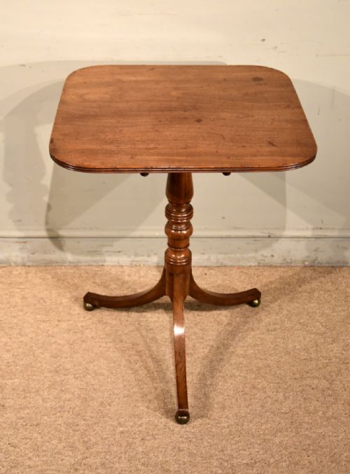 REGENCY MAHOGANY OBLONG LAMP TABLE - ADDITIONAL PHOTO 5