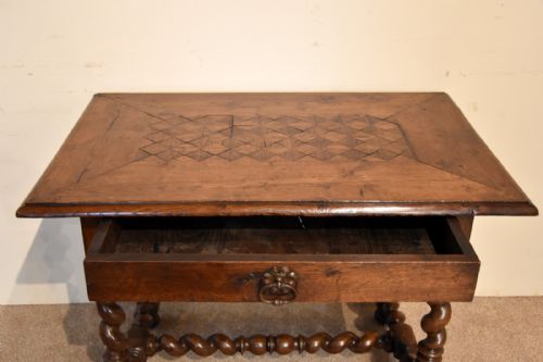 LATE 17TH CENTURY PARQUETRY SIDE TABLE - ADDITIONAL PHOTO 5