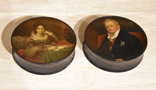 RARE PAIR OF PAPIER MACHE STOBWASSER TABLE SNUFF BOXES - ADDITIONAL PHOTO 2