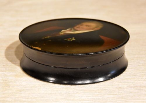 RARE PAIR OF PAPIER MACHE STOBWASSER TABLE SNUFF BOXES - ADDITIONAL PHOTO 3