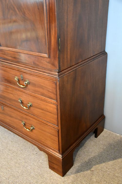 MID 18TH CENTURY MAHOGANY LINEN PRESS - ADDITIONAL PHOTO 3
