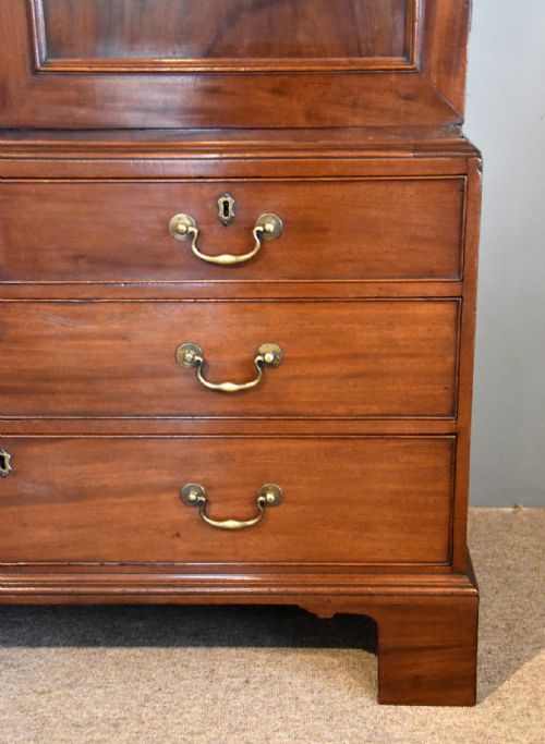 MID 18TH CENTURY MAHOGANY LINEN PRESS - ADDITIONAL PHOTO 4