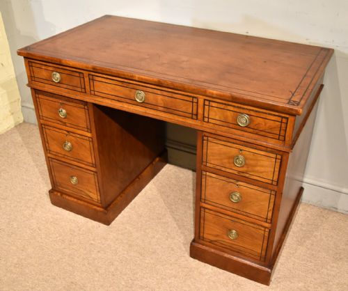 19TH CENTURY WALNUT PEDESTAL DESK - ADDITIONAL PHOTO 1