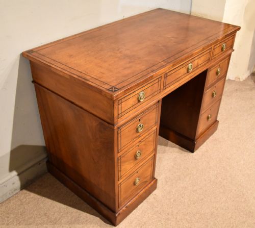 19TH CENTURY WALNUT PEDESTAL DESK - ADDITIONAL PHOTO 7