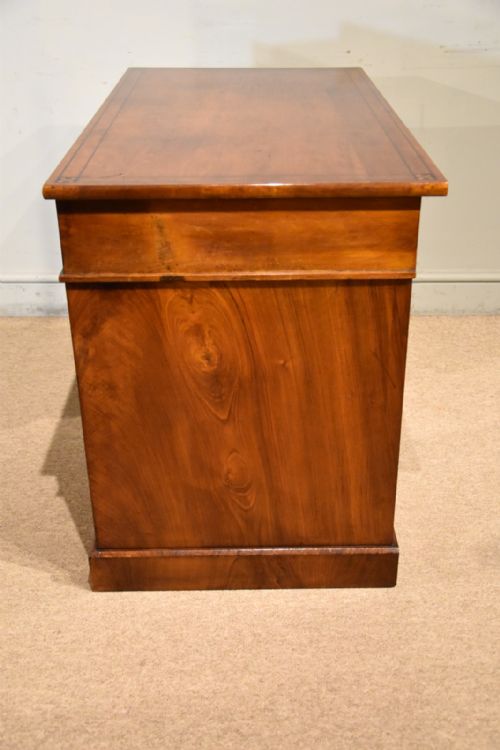 19TH CENTURY WALNUT PEDESTAL DESK - ADDITIONAL PHOTO 9
