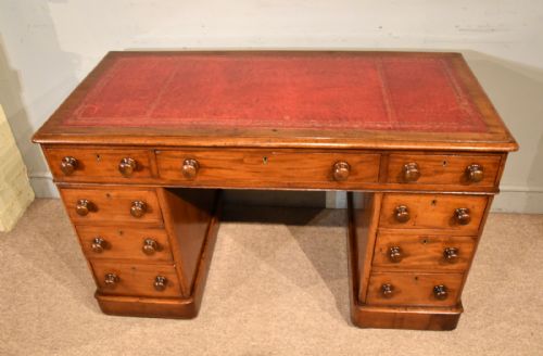 MID 19TH CENTURY MAHOGANY PEDESTAL DESK - ADDITIONAL PHOTO 3