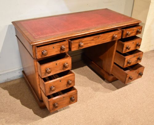 MID 19TH CENTURY MAHOGANY PEDESTAL DESK - ADDITIONAL PHOTO 4