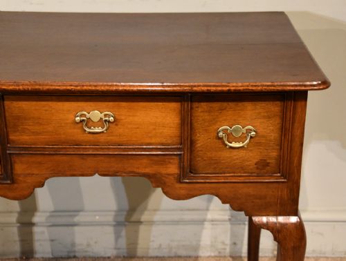 LATE 18TH CENTURY OAK LOWBOY - ADDITIONAL PHOTO 5