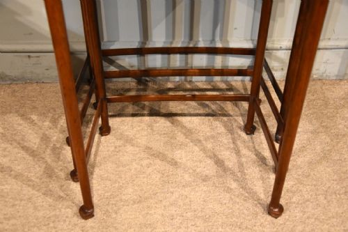 EDWARDIAN WARING GILLOW WALNUT NEST OF THREE TABLES - ADDITIONAL PHOTO 5