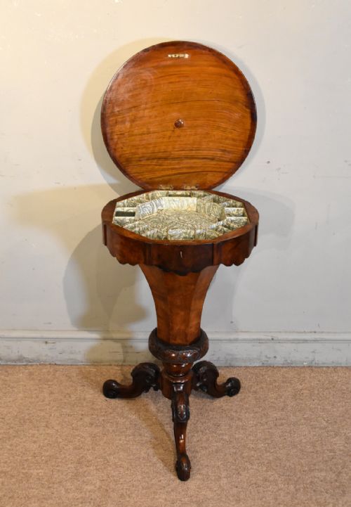 MID 19TH CENTURY WALNUT TRUMPET SHAPED WORK TABLE - ADDITIONAL PHOTO 5