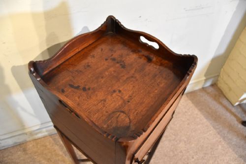 GEORGE III MAHOGANY BEDSIDE CUPBOARD - ADDITIONAL PHOTO 7