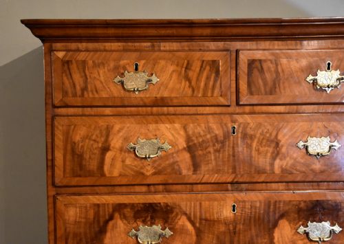 MID 18TH CENTURY SMALL WALNUT CHEST ON CHEST TALLBOY - ADDITIONAL PHOTO 3