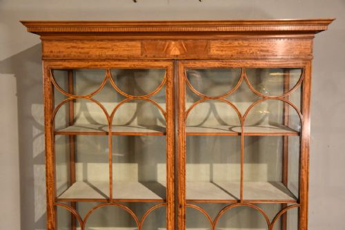 LATE 19TH CENTURY SATINWOOD GLAZED BOOKCASE - ADDITIONAL PHOTO 1