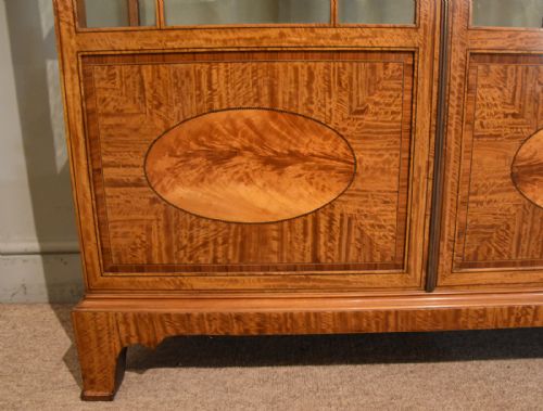 LATE 19TH CENTURY SATINWOOD GLAZED BOOKCASE - ADDITIONAL PHOTO 6