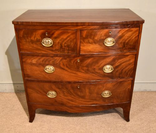EARLY 19TH CENTURY MAHOGANY BOW FRONT CHEST OF DRAWERS - ADDITIONAL PHOTO 1