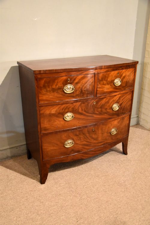 EARLY 19TH CENTURY MAHOGANY BOW FRONT CHEST OF DRAWERS - ADDITIONAL PHOTO 2