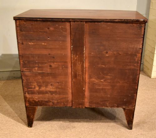 EARLY 19TH CENTURY MAHOGANY BOW FRONT CHEST OF DRAWERS - ADDITIONAL PHOTO 6