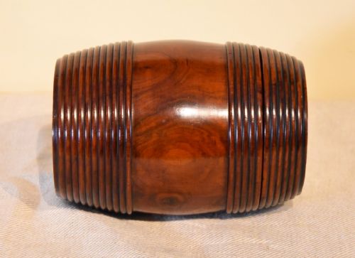 FINE EARLY 19TH CENTURY YEWWOOD BARREL - ADDITIONAL PHOTO 4