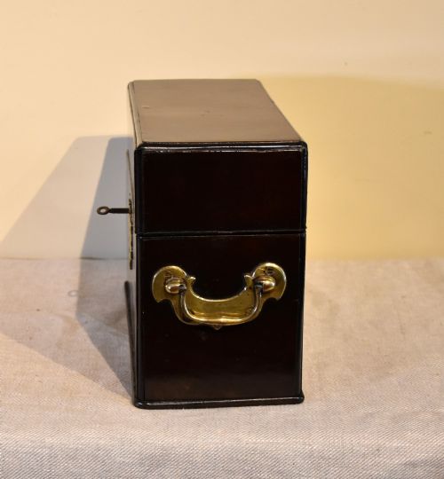 GEORGE III MAHOGANY DECANTER BOX - ADDITIONAL PHOTO 5