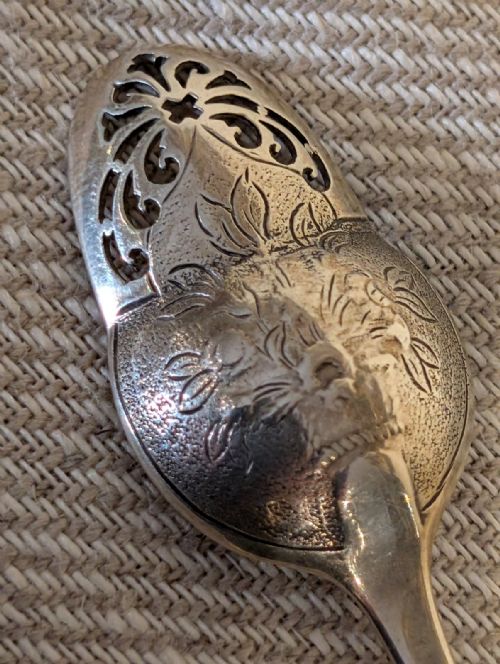 SILVER MOAT SPOON BY ELIZABETH OLDFIELD - ADDITIONAL PHOTO 2