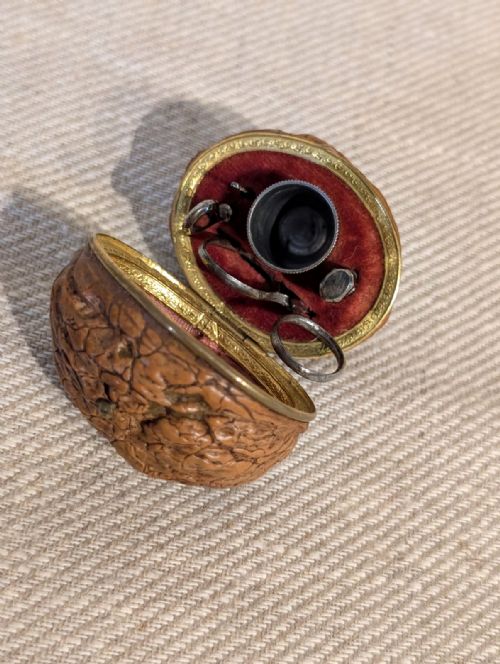 MID 19TH CENTURY WALNUT ETUI - ADDITIONAL PHOTO 2