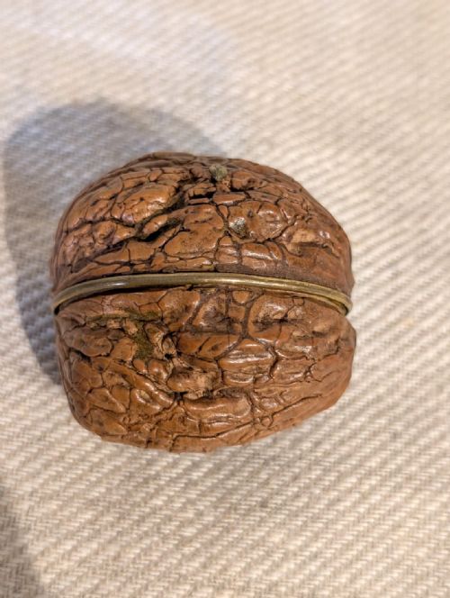 MID 19TH CENTURY WALNUT ETUI - ADDITIONAL PHOTO 5
