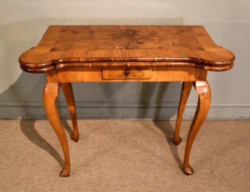 18TH CENTURY WALNUT FOLDING GAMES TABLE - ADDITIONAL PHOTO 1