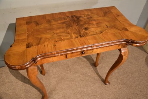18TH CENTURY WALNUT FOLDING GAMES TABLE - ADDITIONAL PHOTO 7