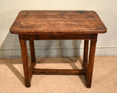 LATE 17TH CENTURY OAK SIDE TABLE - ADDITIONAL PHOTO 3