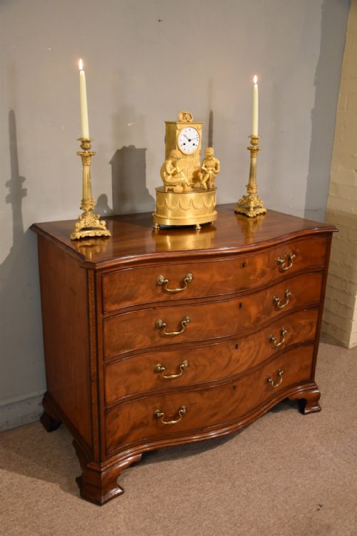 18TH CENTURY MAHOGANY SERPENTINEFRONTED CHEST OF DRAWERS - ADDITIONAL PHOTO 2