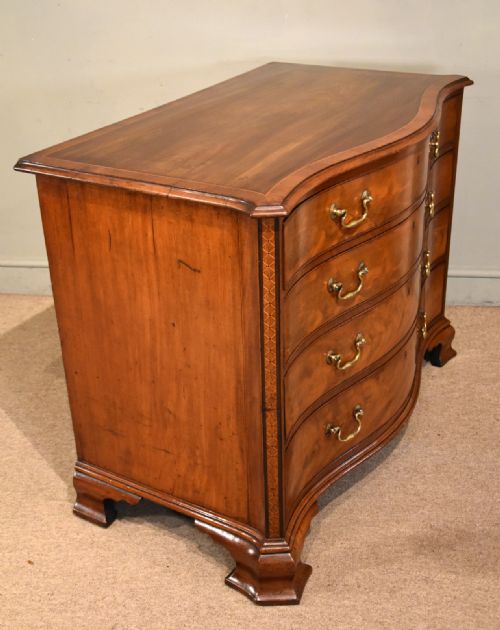 18TH CENTURY MAHOGANY SERPENTINEFRONTED CHEST OF DRAWERS - ADDITIONAL PHOTO 11