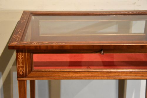 LATE 19TH CENTURY MAHOGANY BIJOUTERIE TABLE - ADDITIONAL PHOTO 2