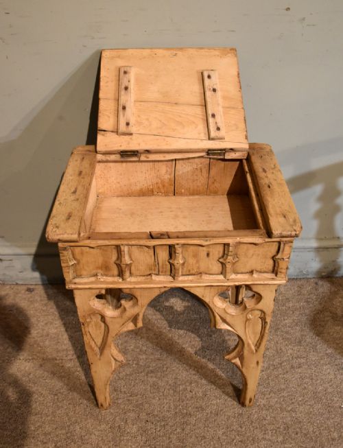 19TH CENTURY GOTHIC STYLE BOX STOOL - ADDITIONAL PHOTO 1