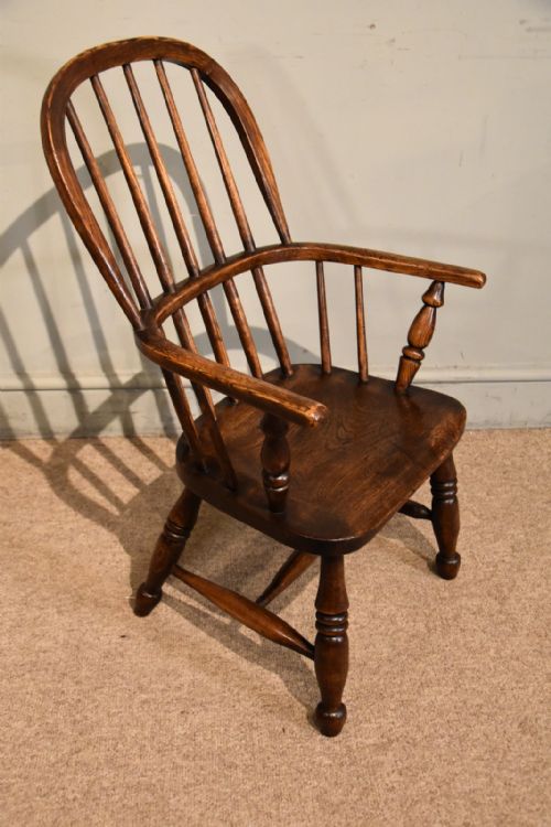 19TH CENTURY CHILD'S WINDSOR ARMCHAIR - ADDITIONAL PHOTO 1