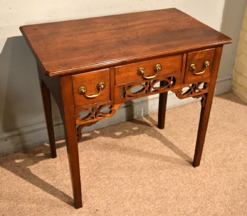 18TH CENTURY CHERRY WOOD COUNTRY LOWBOY - ADDITIONAL PHOTO 2