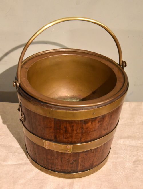 19TH CENTURY OAK AND BRASS BOUND PLANTER ICE BUCKET - ADDITIONAL PHOTO 2