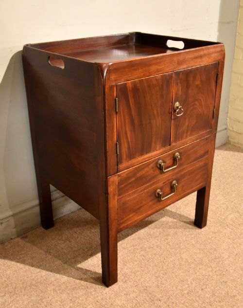 18TH CENTURY MAHOGANY BEDSIDE CUPBOARD - ADDITIONAL PHOTO 4