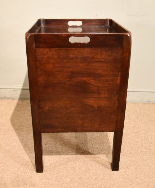 18TH CENTURY MAHOGANY BEDSIDE CUPBOARD - ADDITIONAL PHOTO 5