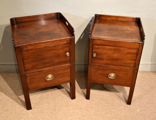 PAIR OF MATCHED GEORGE III MAHOGANY BEDSIDE COMMODES CUPBOARDS - ADDITIONAL PHOTO 1