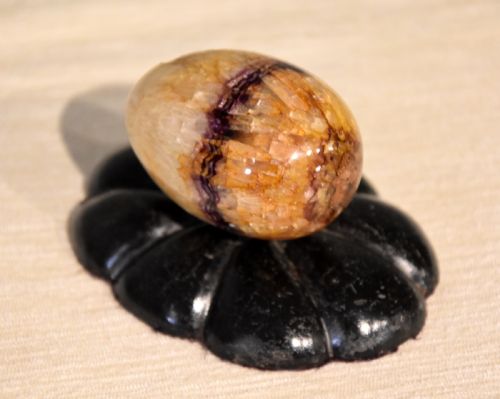 19TH CENTURY BLUE JOHN EGG DESK WEIGHT - ADDITIONAL PHOTO 3