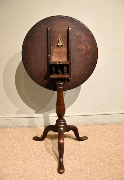 GEORGE III MAHOGANY LAMP WINE TABLE - ADDITIONAL PHOTO 1