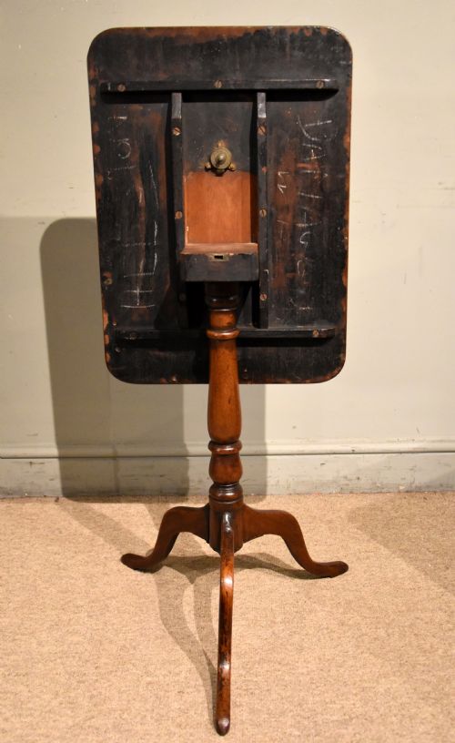 PAIR OF GEORGE III MAHOGANY TRIPOD TABLES - ADDITIONAL PHOTO 5