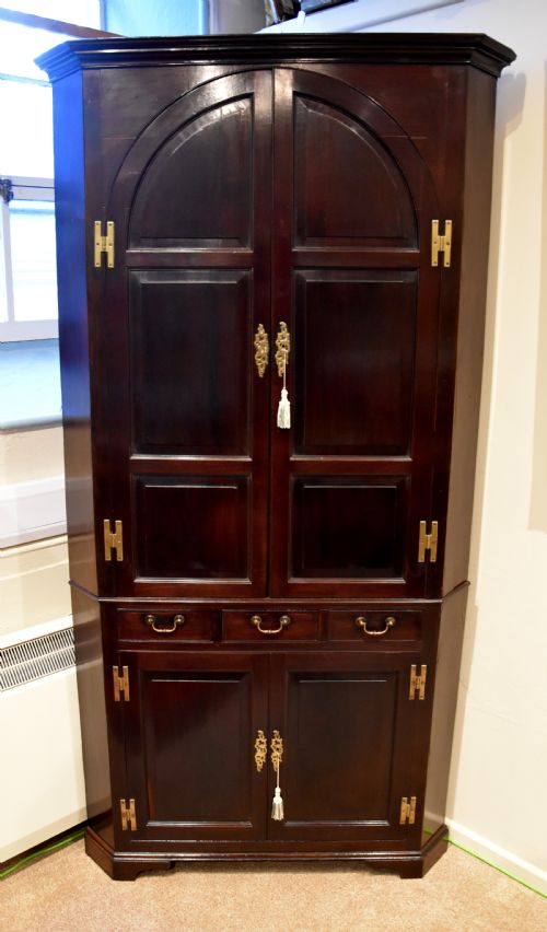 18TH CENTURY CUBAN MAHOGANY CORNER CUPBOARD