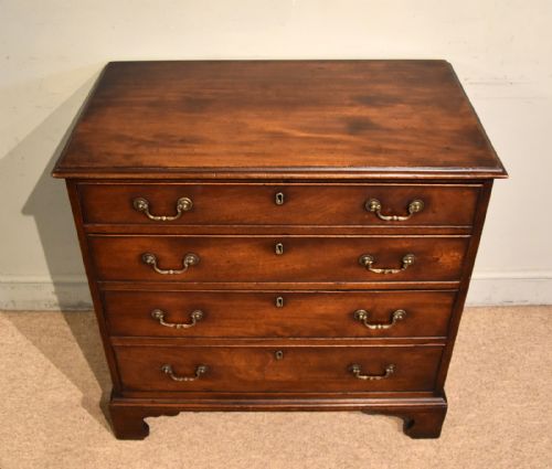 GEORGE III SMALL CHEST OF DRAWERS - ADDITIONAL PHOTO 3