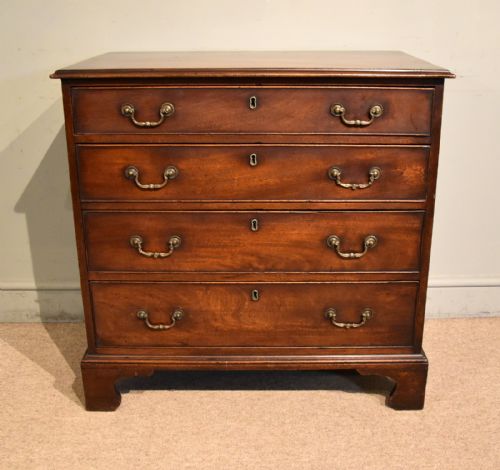 GEORGE III SMALL CHEST OF DRAWERS - ADDITIONAL PHOTO 4