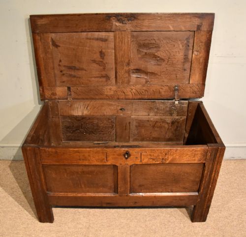 LATE 17TH CENTURY OAK PANEL COFFER - ADDITIONAL PHOTO 2