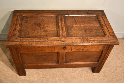 LATE 17TH CENTURY OAK PANEL COFFER - ADDITIONAL PHOTO 3